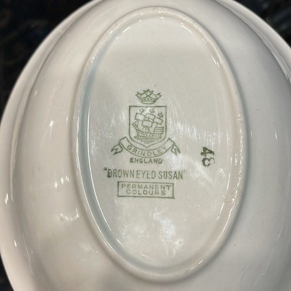Brown Eyed Susan Oval Serving Dish - Picture 4 of 6